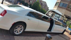 Benefits of Renting a Limousine for Prom in New Jersey